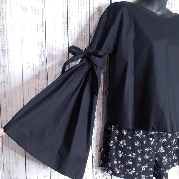 Free People So Obviously Yours poplin bell sleeve blouse bow details & buttons - Picture 4 of 15